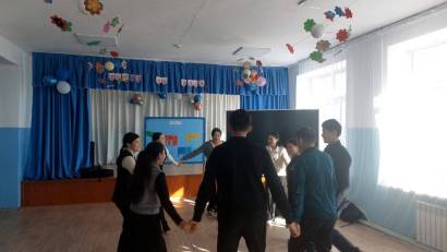 Танцевальный флешмоб "Движение - это жизнь!"